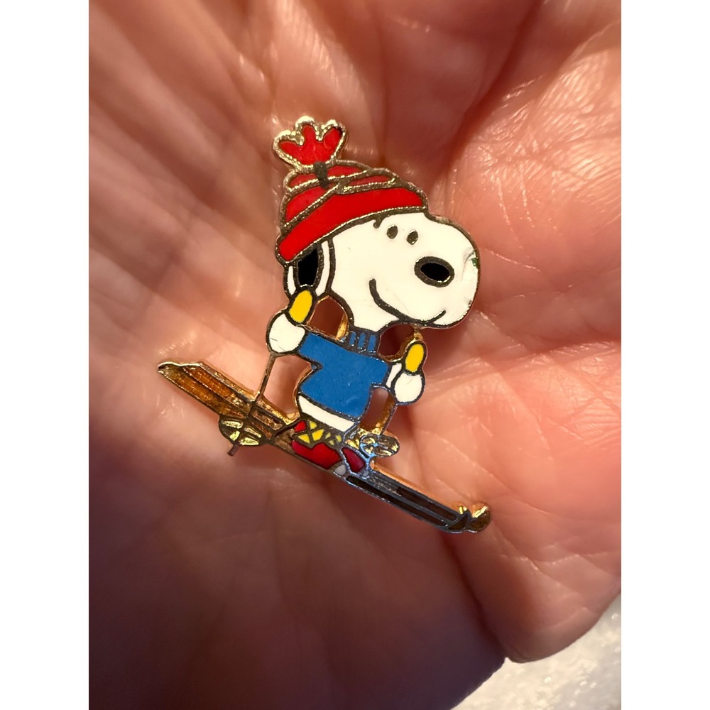 Aviva Snoopy Skiing Pin Multicolor Vintage Enamel Peanuts Winter Sport Brooch